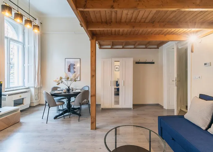 Bp Loft Getaway Close To Ny Cafe