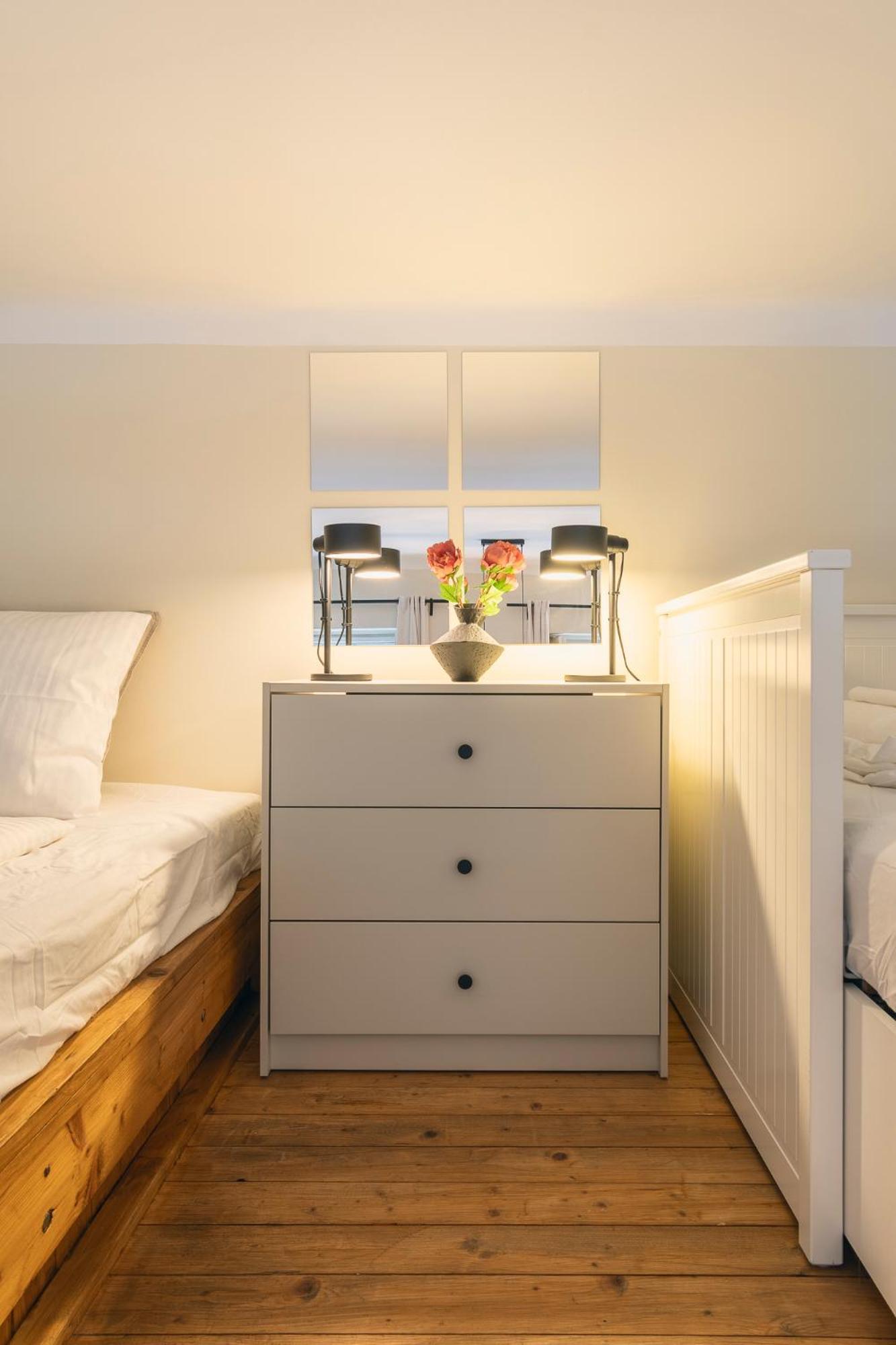 Bp Loft Getaway Close To Ny Cafe Apartment