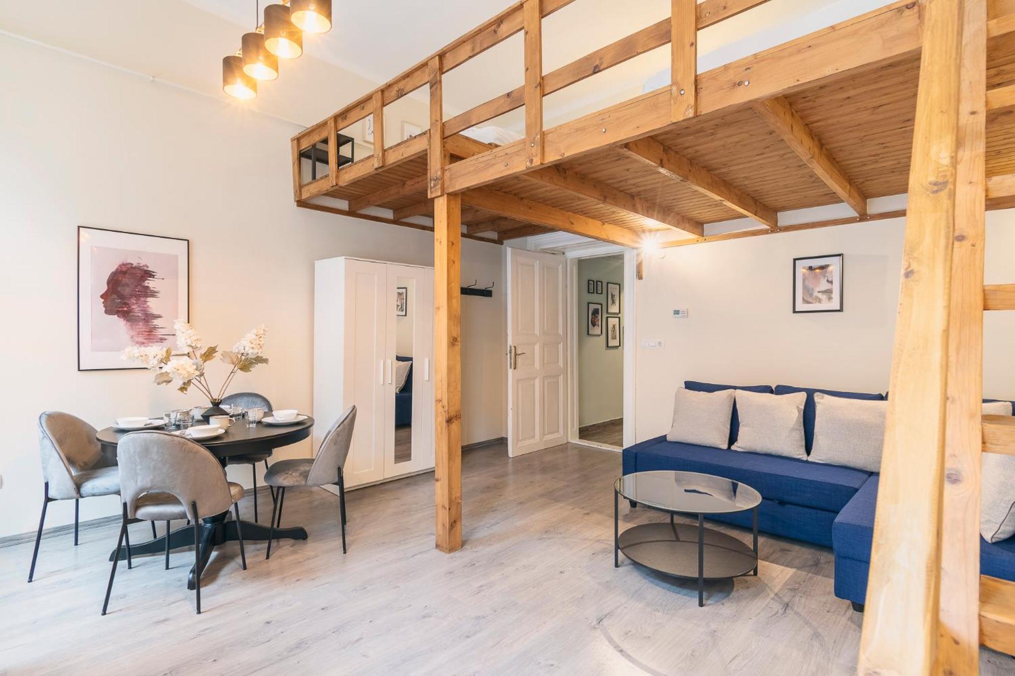 Bp Loft Getaway Close To Ny Cafe